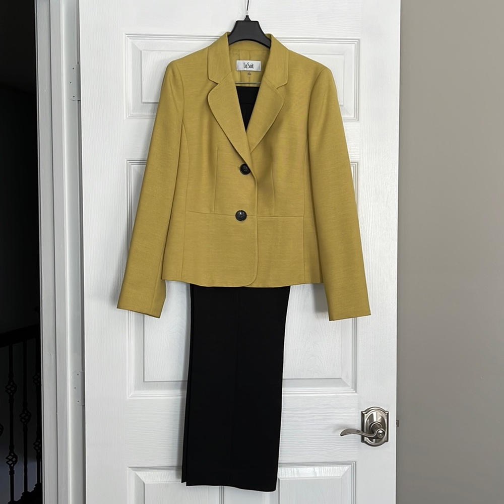 Le Suit 2 piece Painsuit